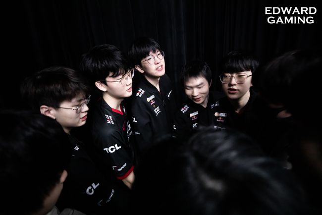 00万欧元 00万欧元