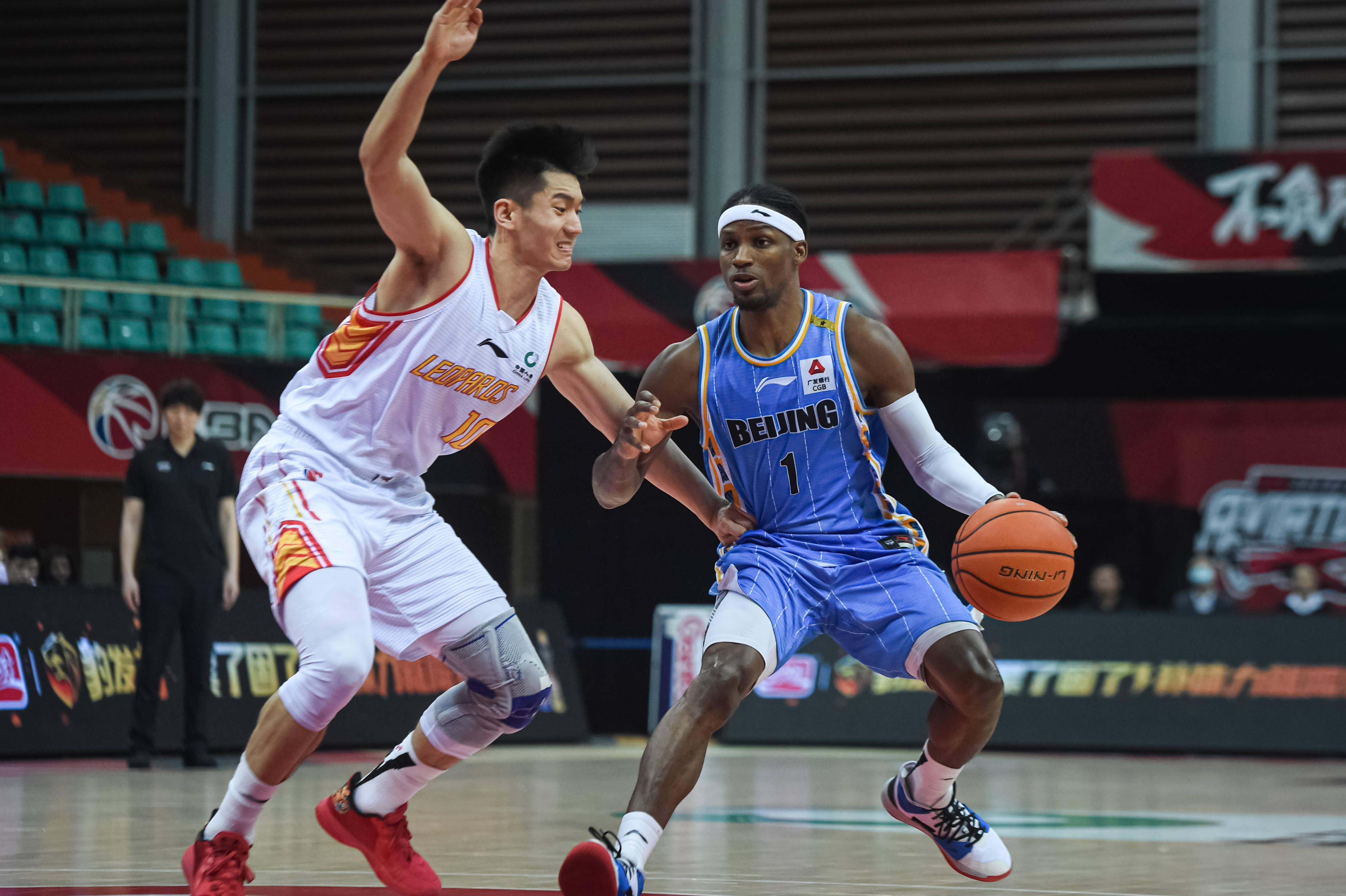 面临着巨大 面临着巨大