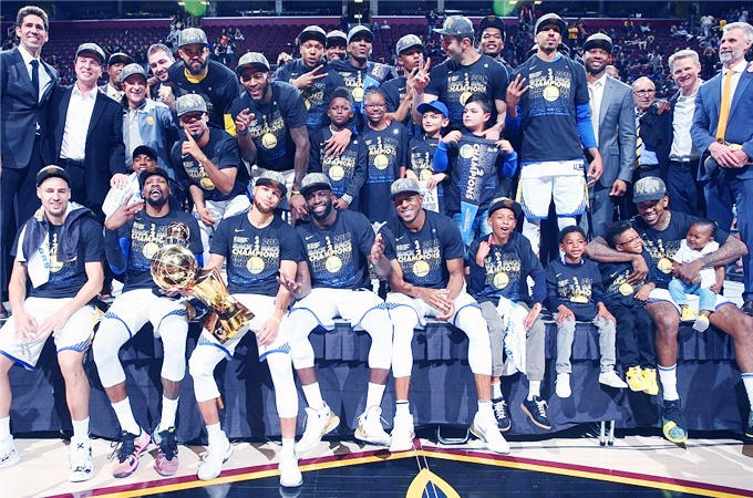 按竞赛惯例 按竞赛惯例